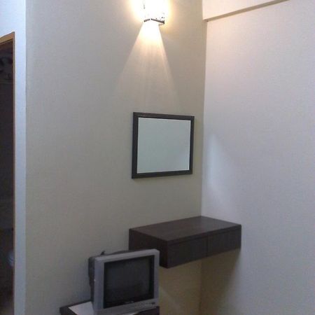 Jr Hotel Sitiawan Bagian luar foto