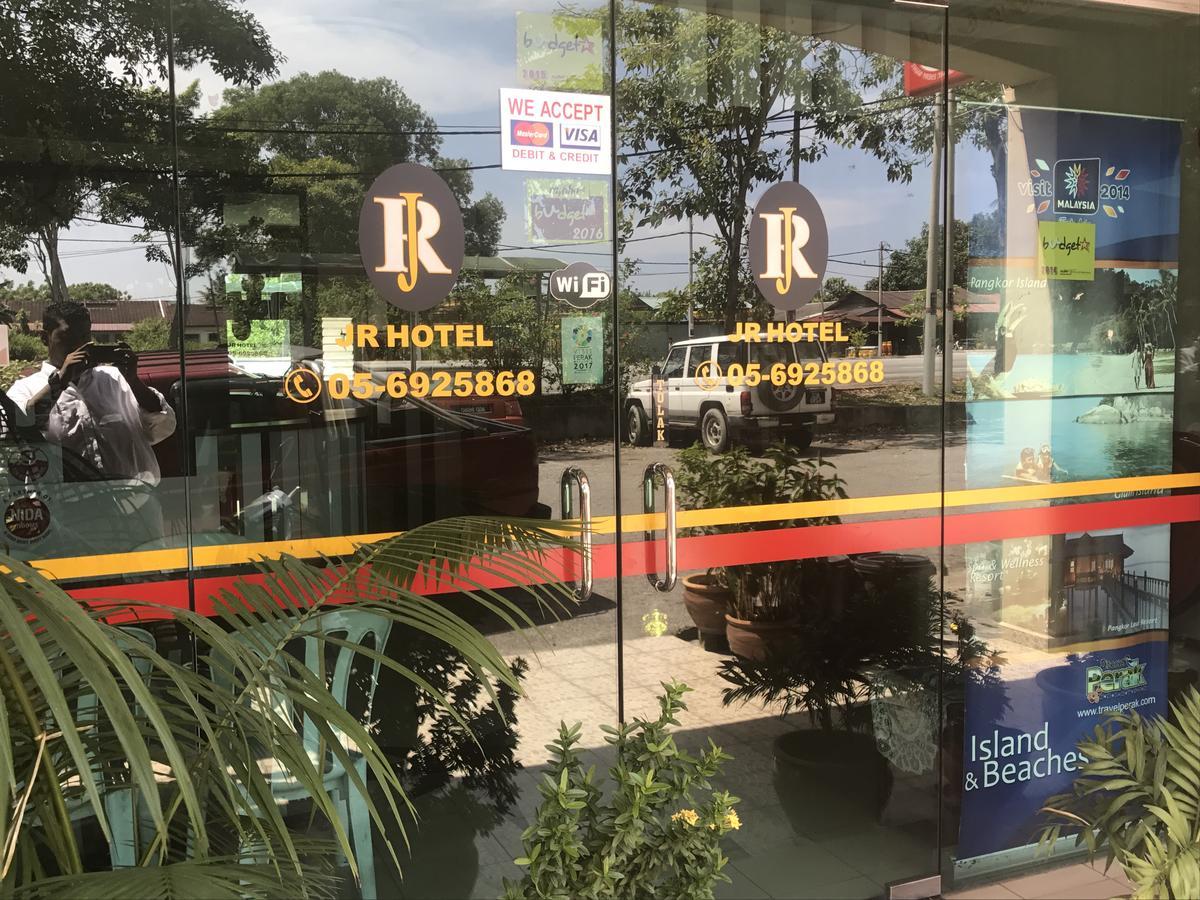 Jr Hotel Sitiawan Bagian luar foto