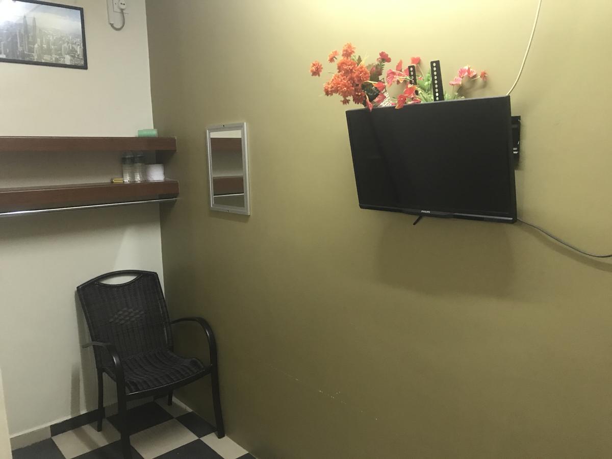 Jr Hotel Sitiawan Bagian luar foto