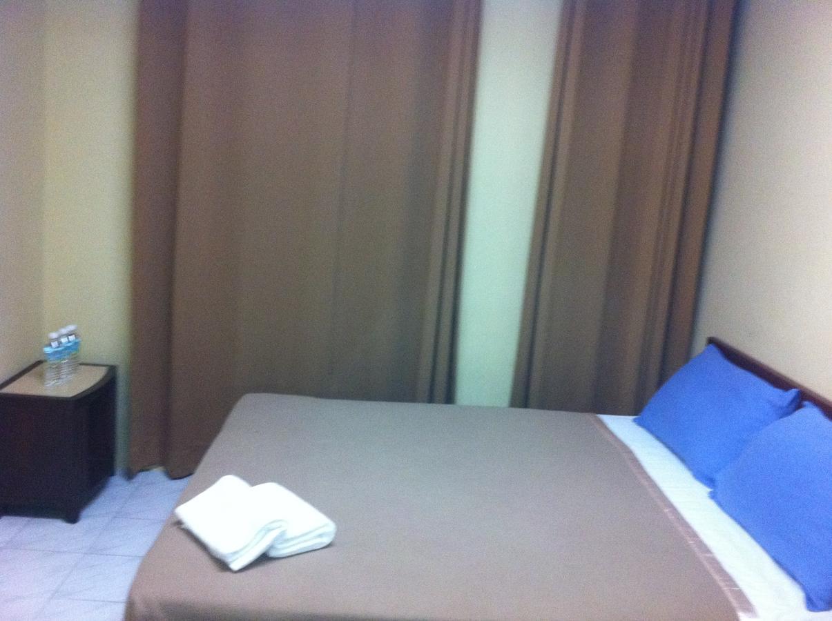 Jr Hotel Sitiawan Bagian luar foto