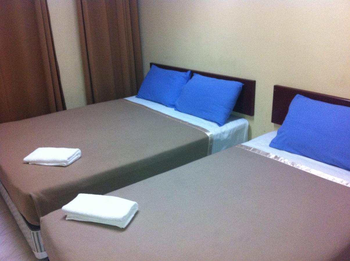 Jr Hotel Sitiawan Bagian luar foto